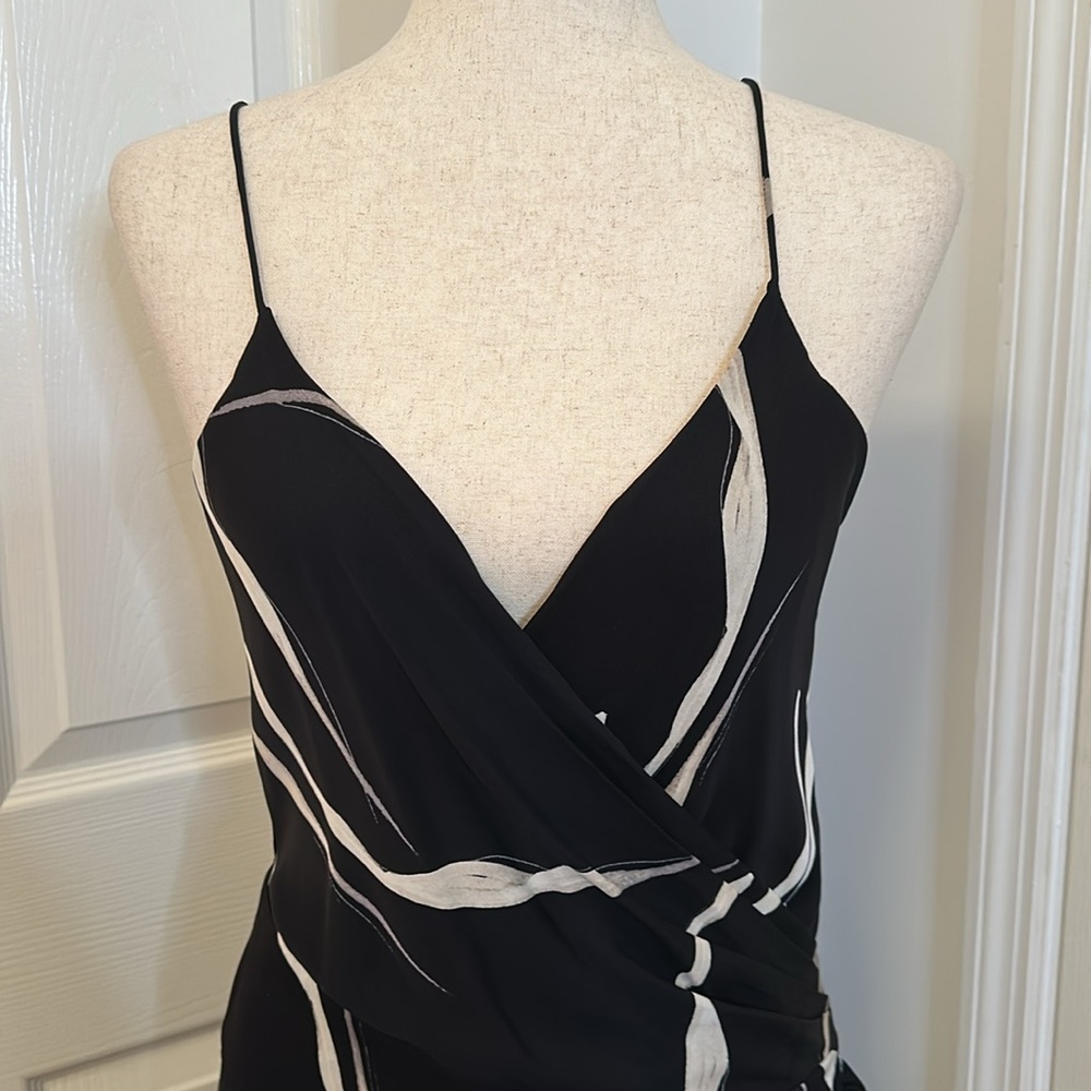 Diane von Furstenberg Dress 16” PTP, 44” long - Picture 3 of 10